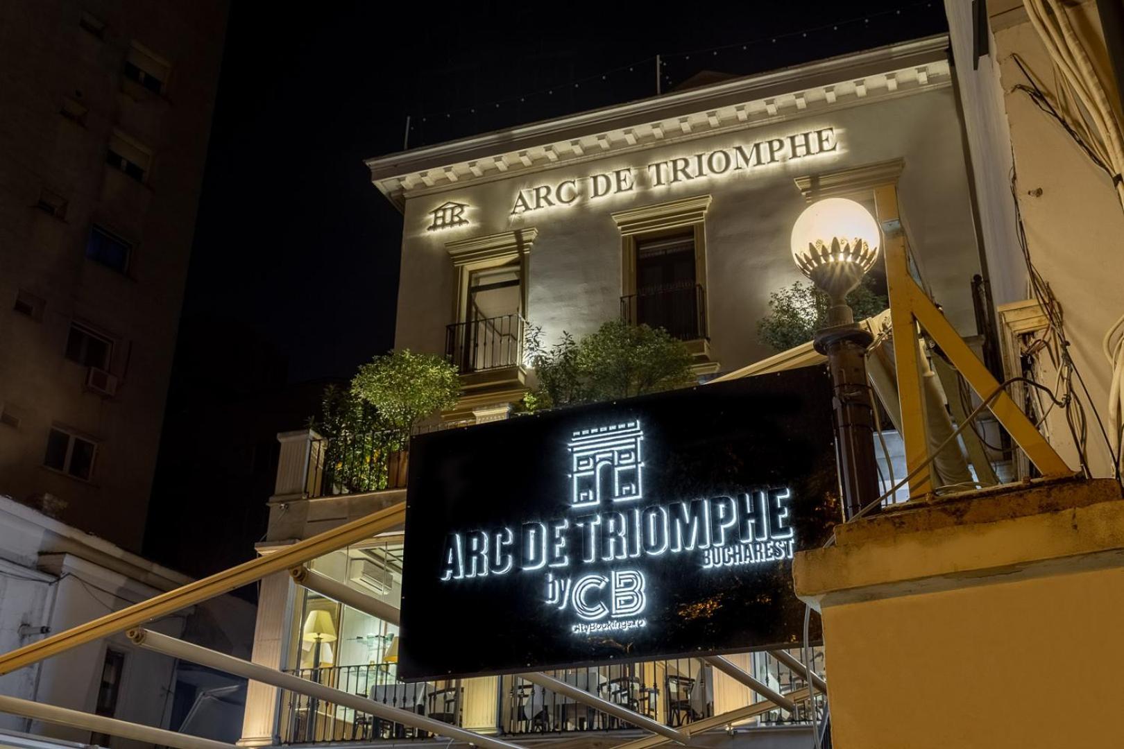 Arc De Triomphe By Citybookings Bukares Bagian luar foto